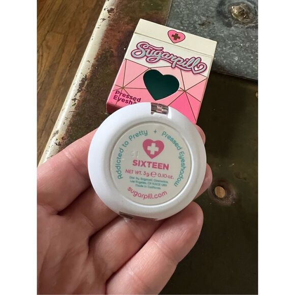 Sugarpill Pressed Eyeshadow SIXTEEN - Picture 3 of 6